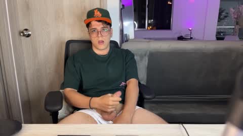 hun_damer online show from September 20, 2:22 am