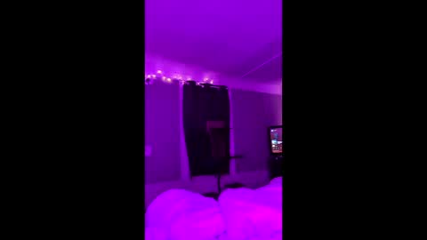 hungitalian44 online show from March 16, 6:28 am