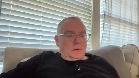 Snapshot of hungron9 chatting on October 23, 3:59 pm AARON online show from October 23, 3:59 pm