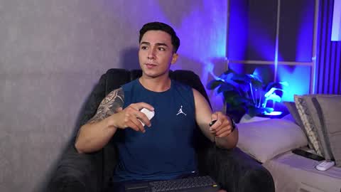 Snapshot of hunk_ryan chatting on October 25, 12:07 pm hunk_ryan online show from October 25, 12:07 pm
