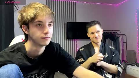 hunks_bromance online show from March 19, 4:32 pm