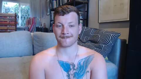 Snapshot of hunky_arthur chatting on December 28, 4:41 pm Hunky Arthur online show from December 28, 4:41 pm