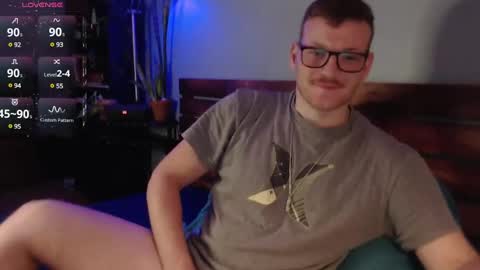 Snapshot of hunky_arthur chatting on December 5, 7:05 am Hunky Arthur online show from December 5, 7:05 am