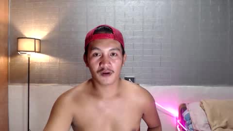 hunkylloyd online show from March 4, 4:52 am