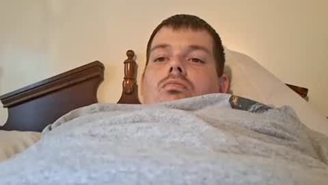huntdog1221 online show from June 12, 5:55 pm