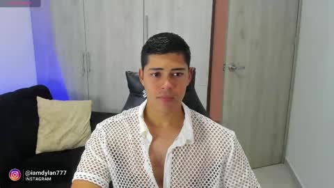 Dylan  independent model  online show from March 5, 4:35 pm