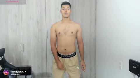 Dylan  independent model  online show from February 18, 10:25 pm