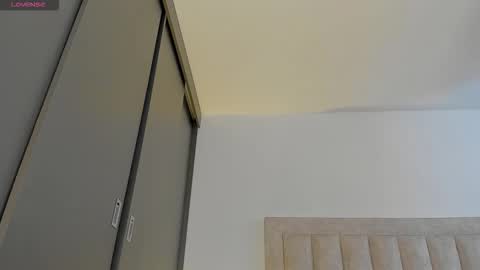 Juliiiiian online show from December 5, 2:46 pm