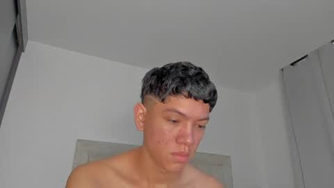 Juliiiiian online show from April 15, 11:32 am