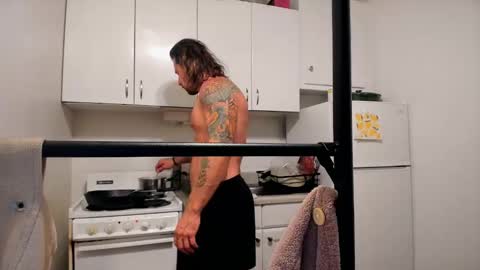 Iamtarzan91 online show from November 26, 5:43 am