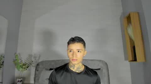 IAN CASTILLO online show from June 5, 11:16 am