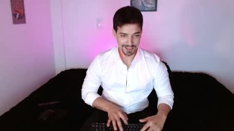 Ian Davis online show from November 27, 6:22 pm