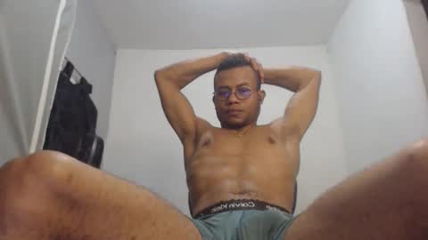 ian_tuner online show from November 18, 12:47 am