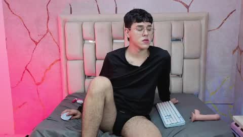 Ian  online show from March 27, 12:59 am