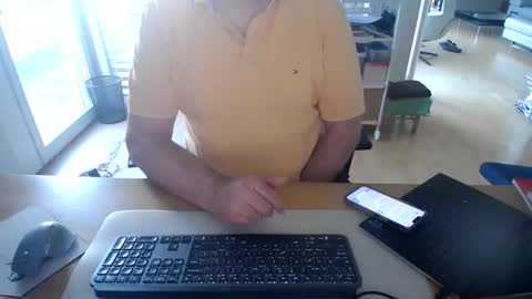 iandy12 online show from December 2, 7:22 am