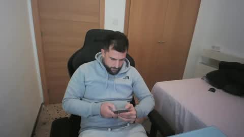 iberian_macho online show from November 26, 2:36 am