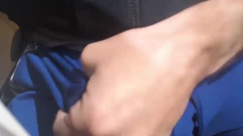 icky_thumps online show from December 5, 9:06 pm