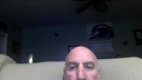 icumming online show from April 16, 12:43 am