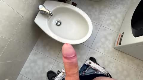 Snapshot of ilconte81 chatting on February 4, 9:38 am ilconte81 online show from February 4, 9:38 am