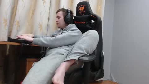 lord online show from December 1, 4:15 am