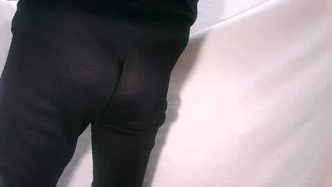 illubricat online show from November 24, 11:44 am