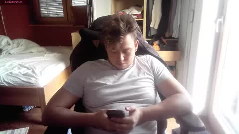 Snapshot of iloveyoutoo2000 chatting on February 2, 2:45 pm iloveyoutoo2000 online show from February 2, 2:45 pm