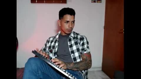 im_taylor24 online show from November 28, 10:55 pm