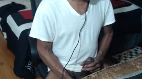 Snapshot of imanlolo789__ chatting on December 12, 6:36 am Imanlolo789   formerly known as Slimrodxxx  independent model online show from December 12, 6:36 am