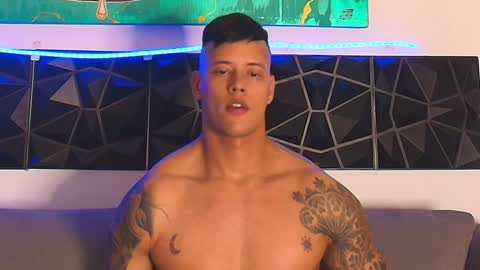 imconor online show from February 1, 10:13 pm