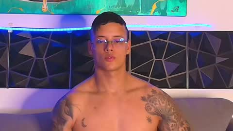 imconor online show from February 10, 9:58 pm