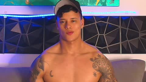 imconor online show from January 31, 6:36 pm