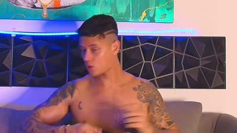 imconor online show from February 4, 9:31 pm