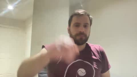 imightgetnaked online show from December 23, 3:37 am