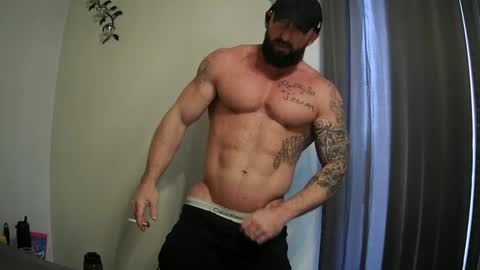 Snapshot of imnewherelollol chatting on March 3, 4:08 pm Majordadbod101 online show from March 3, 4:08 pm