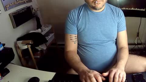 Snapshot of indigolvr chatting on December 6, 9:35 pm BroLOU online show from December 6, 9:35 pm