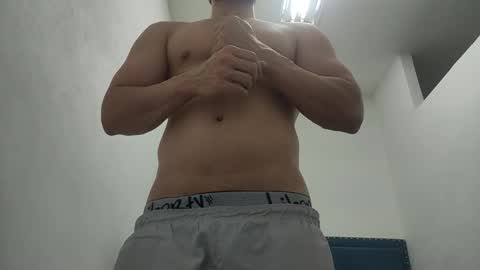 INSTAGRAM  camilodlx online show from December 15, 8:17 pm