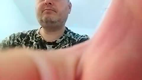 ionutionut333333 online show from March 19, 4:21 pm