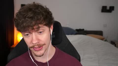 Sam online show from September 30, 7:39 pm