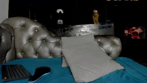 Isaac  online show from December 14, 9:44 pm