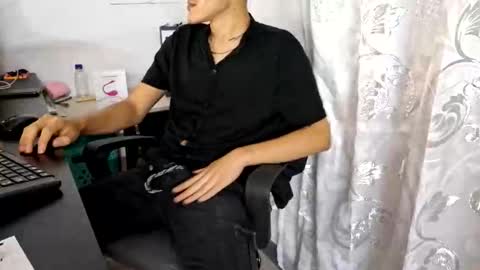 Isaac online show from October 15, 4:31 am