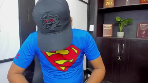 Snapshot of isaacblack_ chatting on October 23, 5:22 am IsaacBlack online show from October 23, 5:22 am