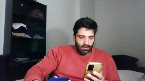 italianboybcn online show from December 4, 8:34 am