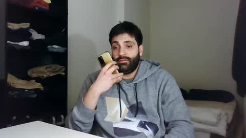 italianboybcn online show from January 21, 7:17 pm