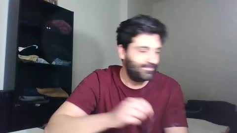 italianboybcn online show from December 7, 11:40 am