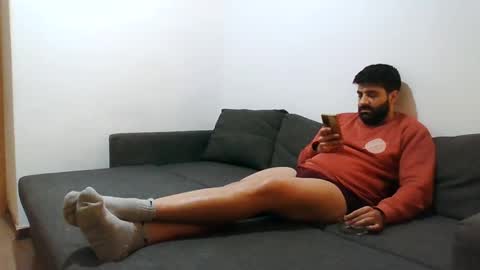 italianboybcn online show from December 25, 3:29 am