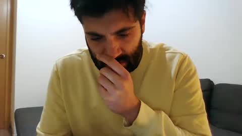 italianboybcn online show from January 8, 8:06 am