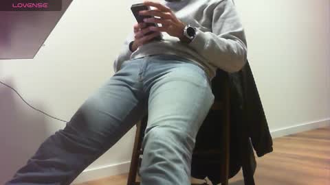 Alex online show from March 25, 6:56 pm