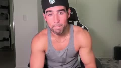 Snapshot of italianstallion336 chatting on October 24, 1:18 am italianstallion336 online show from October 24, 1:18 am