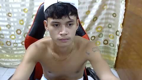 itzme_john online show from March 29, 10:04 am