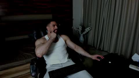 IvanHydee online show from April 14, 4:45 am